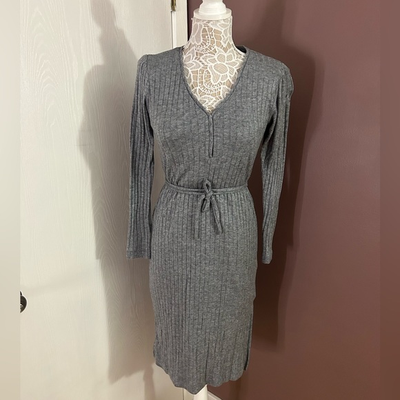 JULIA JORDAN Long Sleeve Sweater Knit Dress - Gray - SOLD OUT ONLINE - Picture 2 of 14